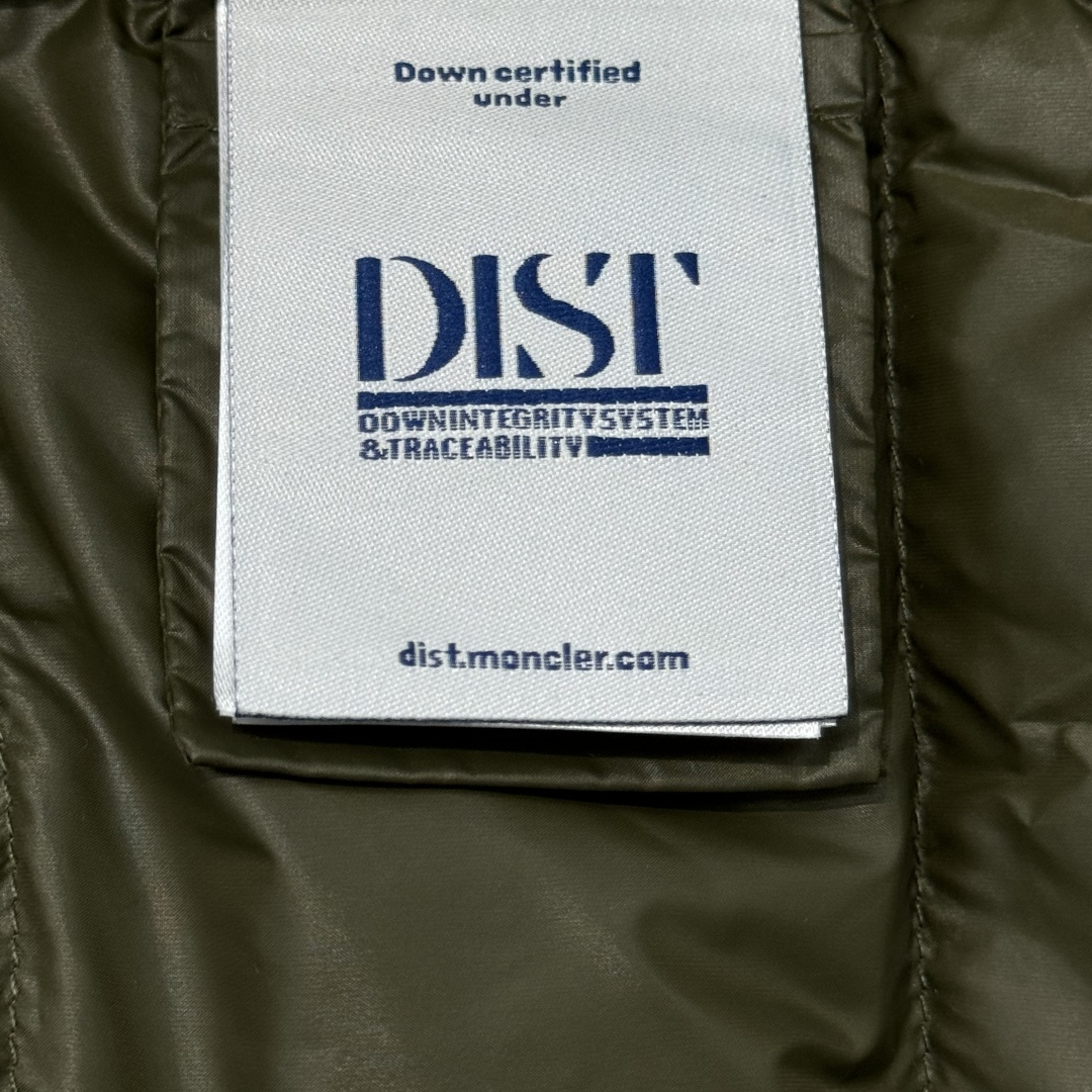 M0ncler 连帽拉链纯色长袖羽绒服 男款绒子含量90%面料锦纶厚度适中衣长常规款领型连帽包装清单品牌