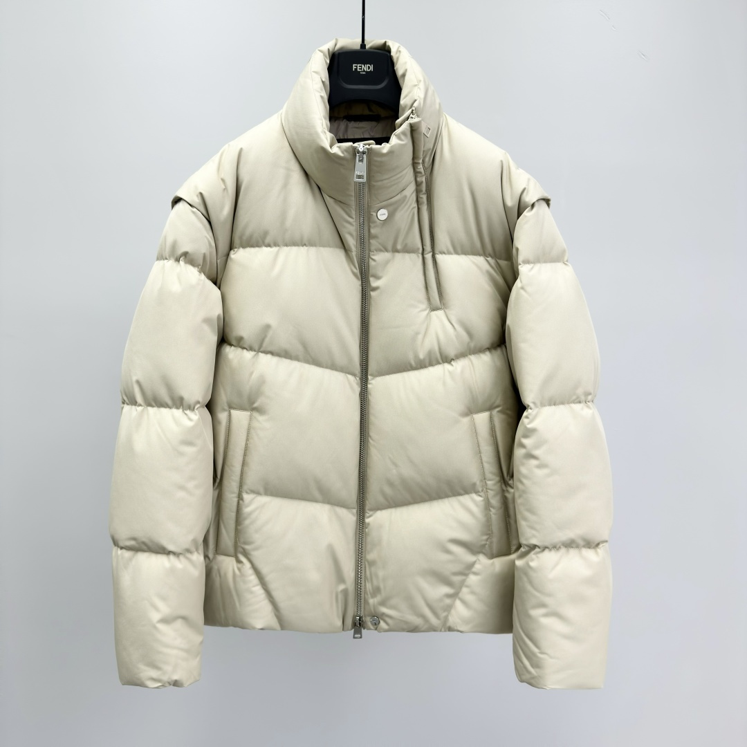 NO:832347,Years later Fend1 solid color hooded detachable down long-sleeved jacket men's fit fit moderate thickness regular length collar stand-up collar zipper fly long sleeves pattern solid color 2853256386,,fendi,jackets & coats,down jacket,hats,19860909年后 Fend1 纯色连帽可拆卸羽绒长袖外套 男款 版型合身 厚度适中 衣长常规款 领型立领 衣门襟拉链 袖长长袖 图案纯色 2853256386,,fendi,jackets & coats,down jacket,hats,,Men's clothing