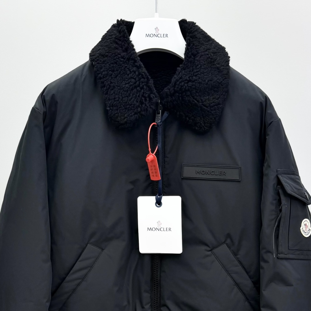 M0ncler 双面飞行员羽绒服定制柔绒哑光锦织料 以及泰迪绒 使用新国标90白鸭绒(欢迎检测) 冲绒量