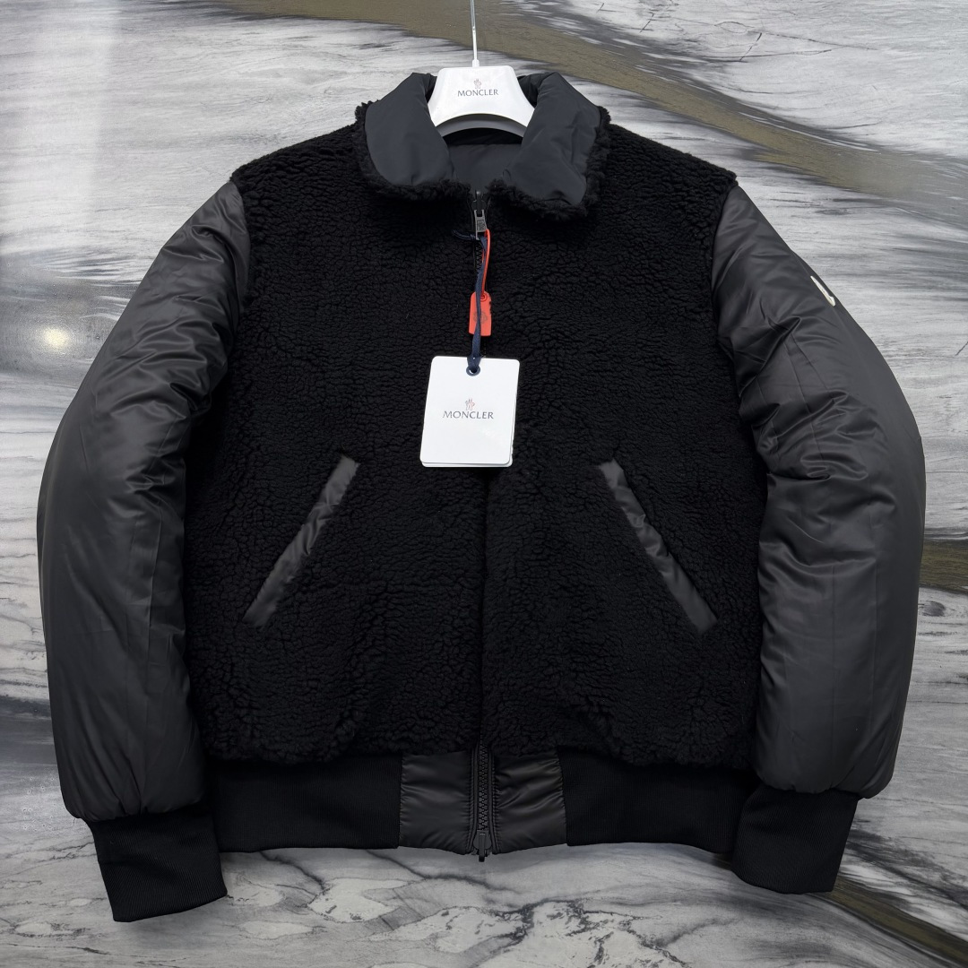 M0ncler 双面飞行员羽绒服定制柔绒哑光锦织料 以及泰迪绒 使用新国标90白鸭绒(欢迎检测) 冲绒量