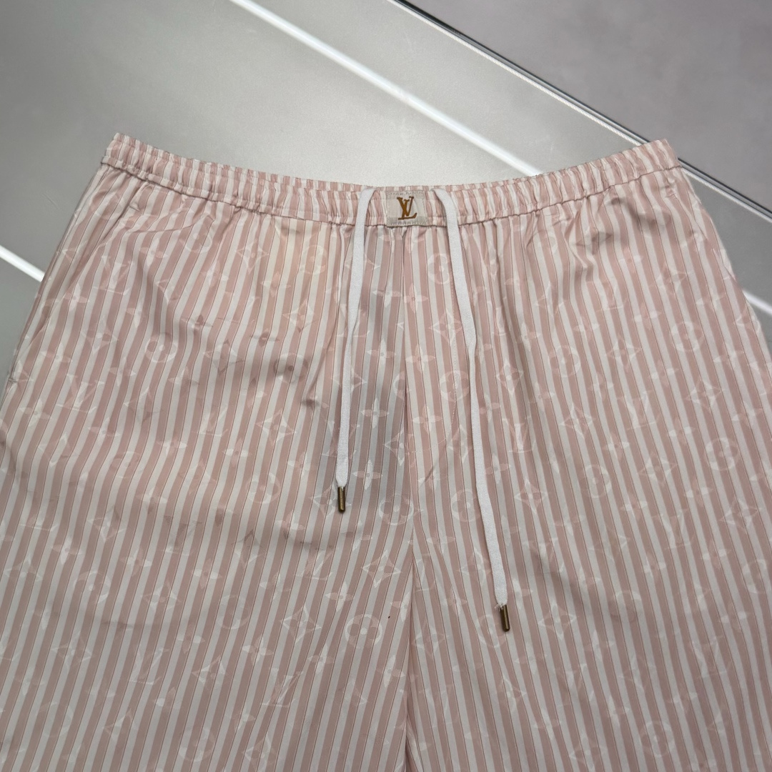 루이비통 남성 반바지 131720 Louis Vuitton Shorts 썸네일 이미지