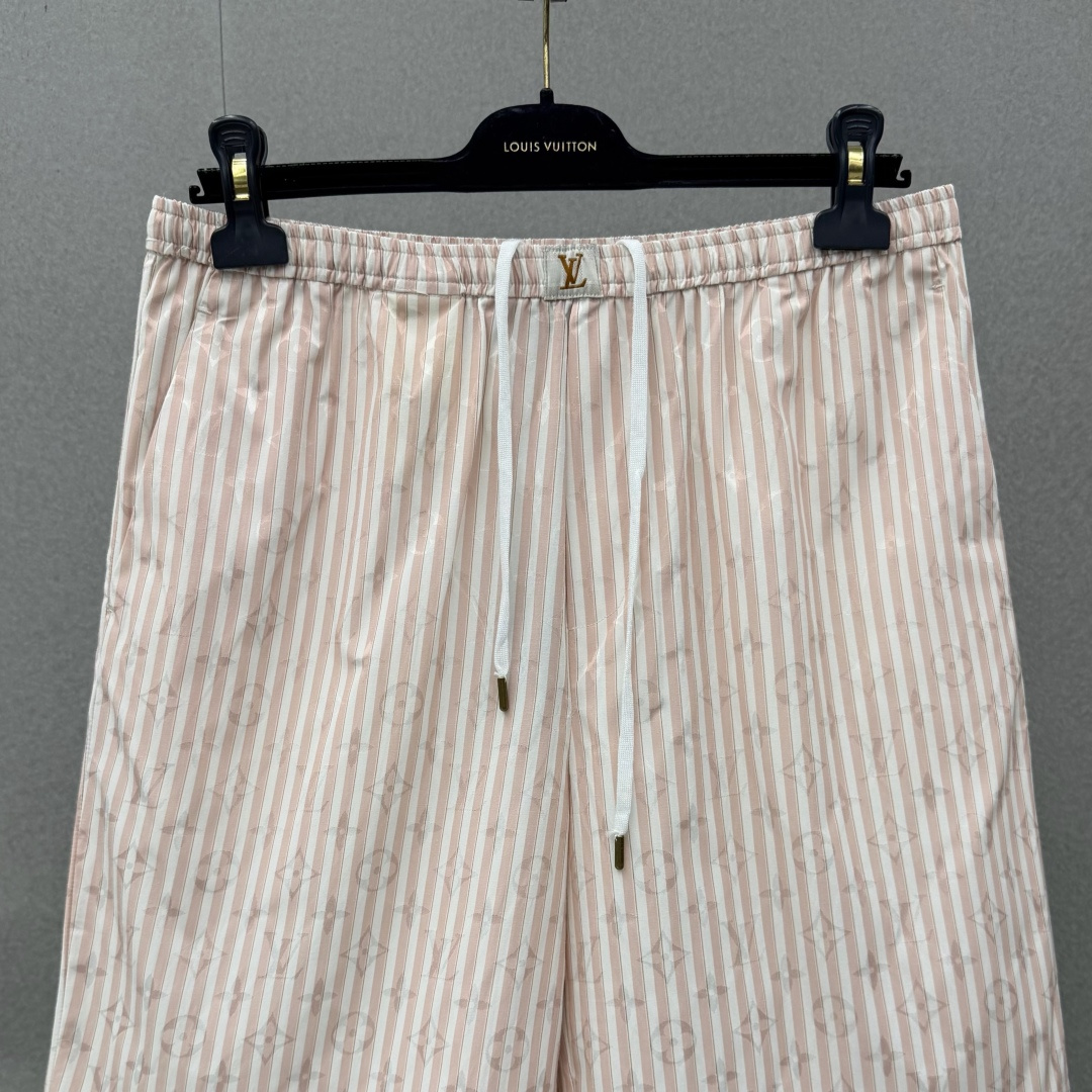 루이비통 남성 반바지 131720 Louis Vuitton Shorts 썸네일 이미지