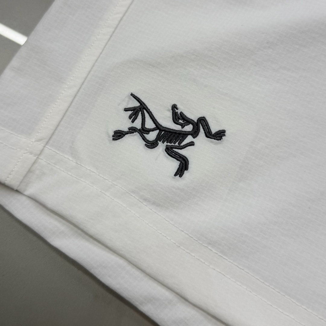 아크테릭스 남성 반바지 131713 Arc'teryx Shorts 썸네일 이미지