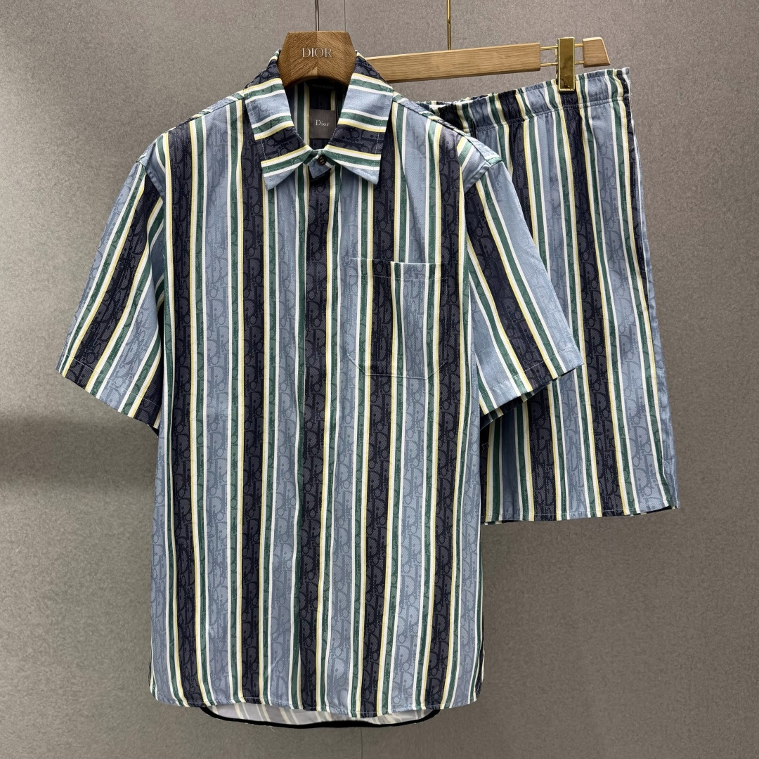 디올 남성 반팔 131707 Dior T Shirt 썸네일 이미지