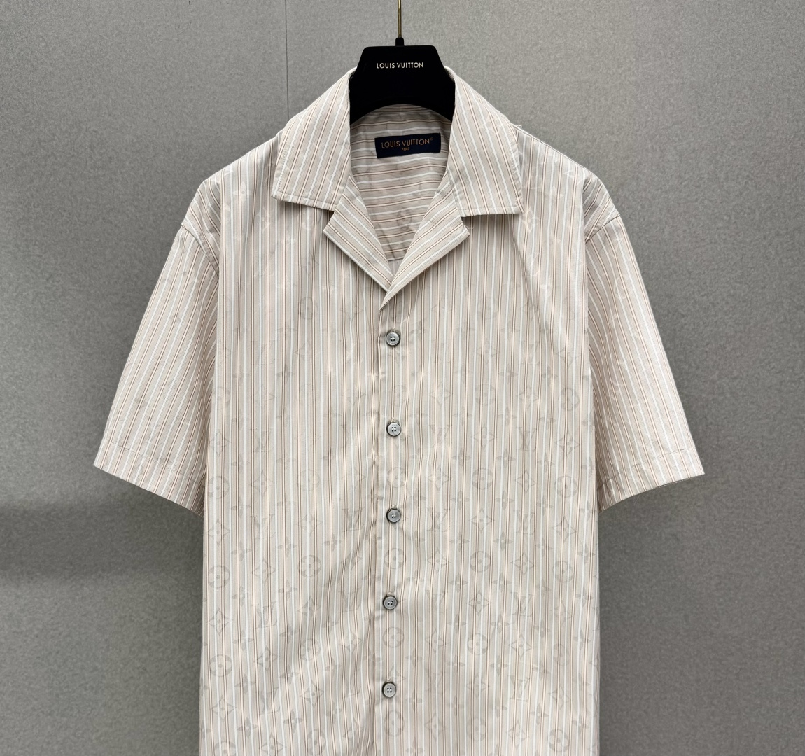 루이비통 남성 반팔 131695 Louis Vuitton T Shirt 썸네일 이미지