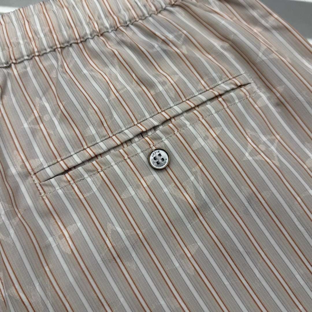 루이비통 남성 반바지 131694 Louis Vuitton Shorts 썸네일 이미지