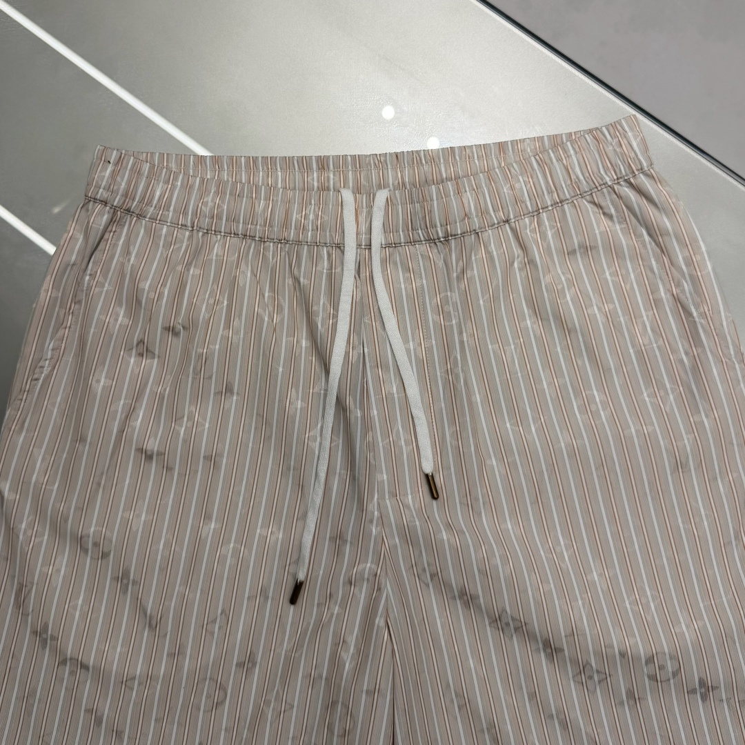 루이비통 남성 반바지 131694 Louis Vuitton Shorts 썸네일 이미지