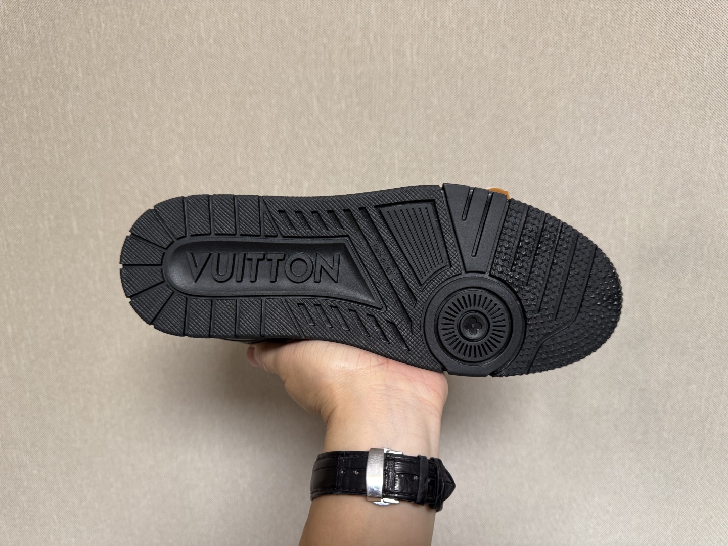 路易威登Louis Vuitton Trainer Sneaker Low休闲运动文化百搭篮球板鞋 黑印花