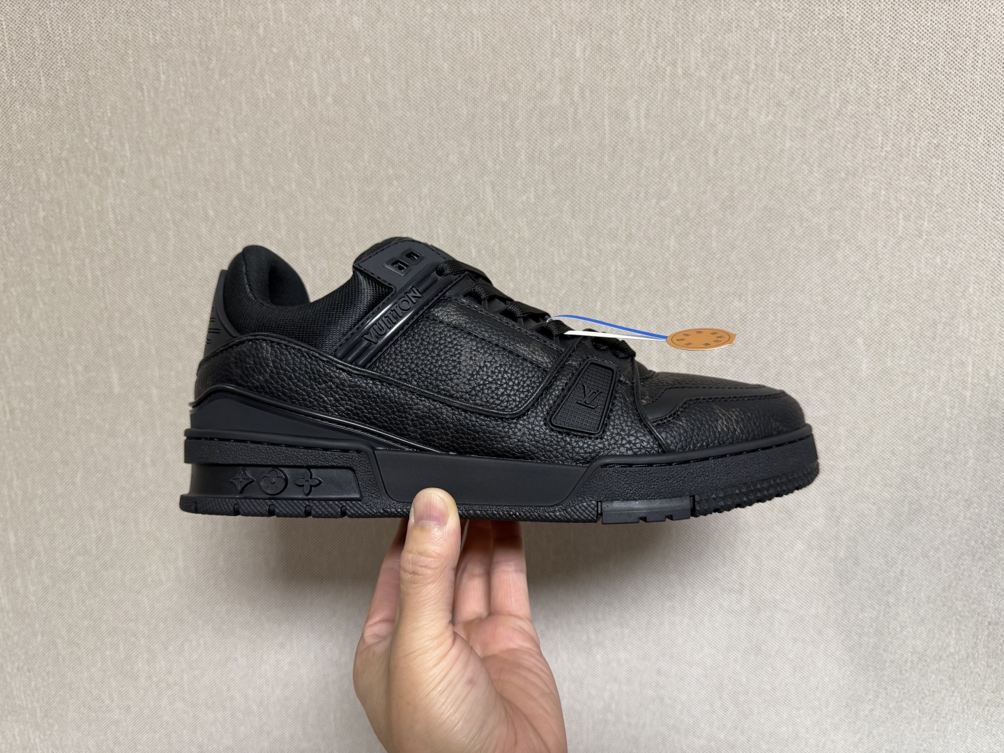 路易威登Louis Vuitton Trainer Sneaker Low休闲运动文化百搭篮球板鞋 黑印花