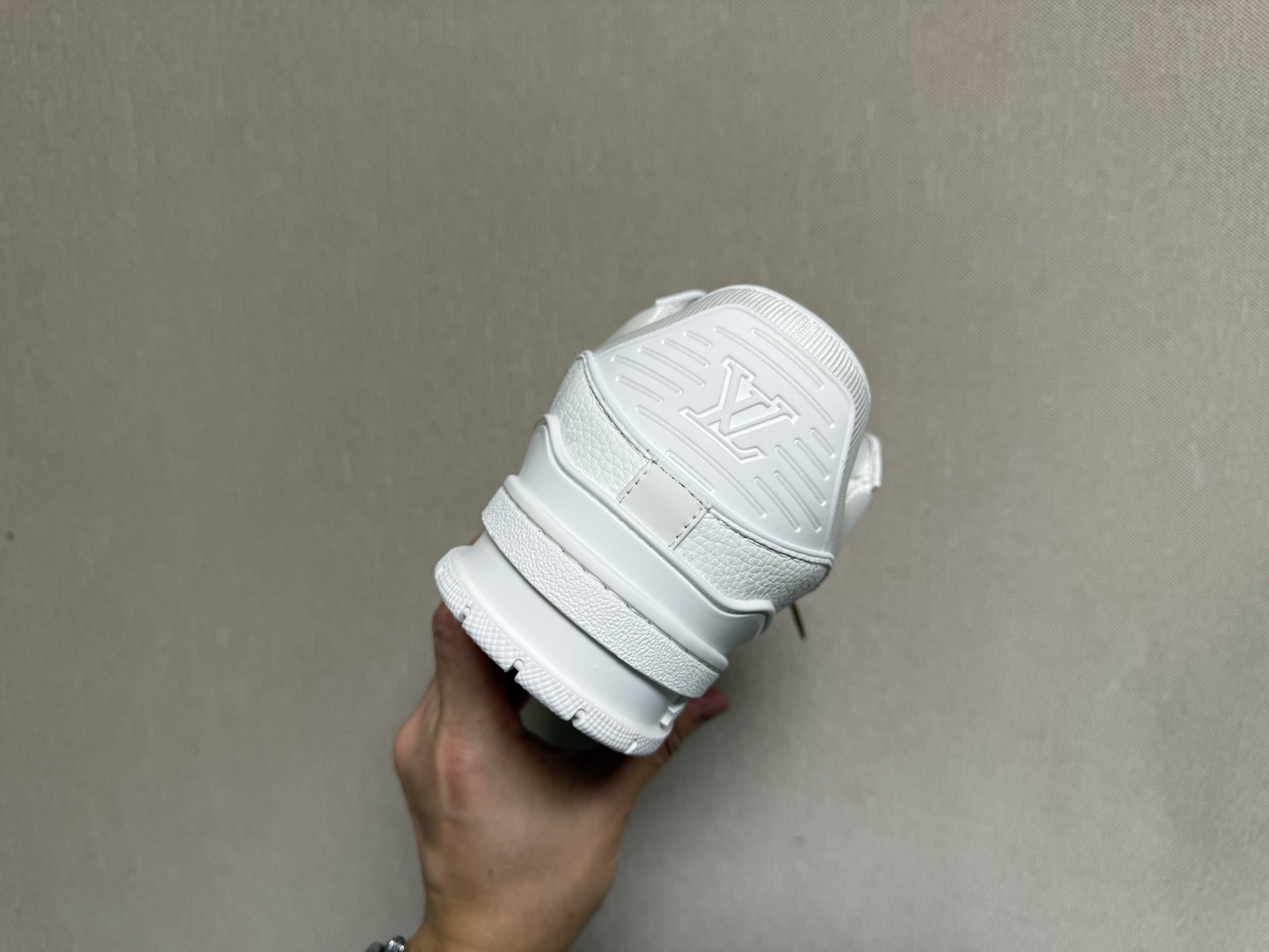 LV路易威登Louis Vuitton Trainer Sneaker Low休闲运动文化百搭篮球板鞋 白印花