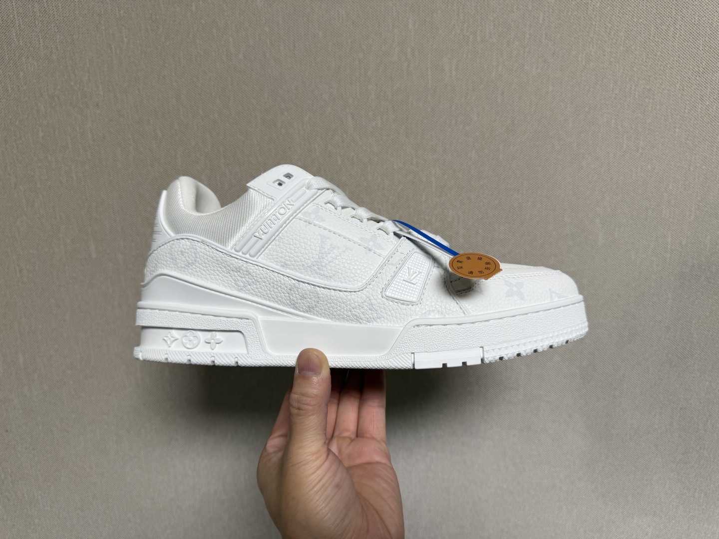LV路易威登Louis Vuitton Trainer Sneaker Low休闲运动文化百搭篮球板鞋 白印花