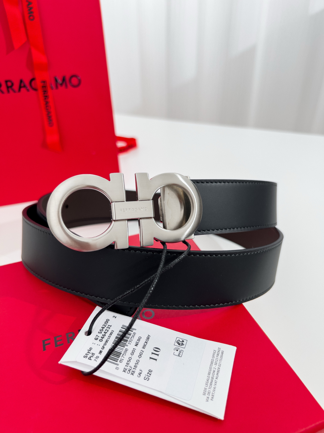 Ferragamo 代购级 菲拉格慕 进口头层小牛皮，双面牛皮材质