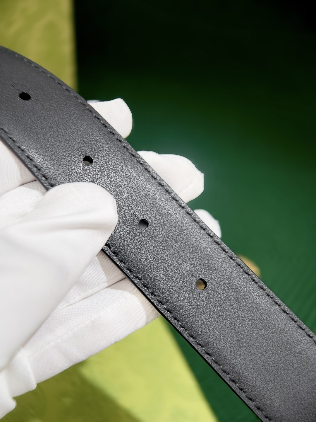 古奇 高端货品 宽度3.0 女士腰带头昂小牛皮皮料，搭配意大利sirp皮厂的底皮，精细的做工，用心制作。