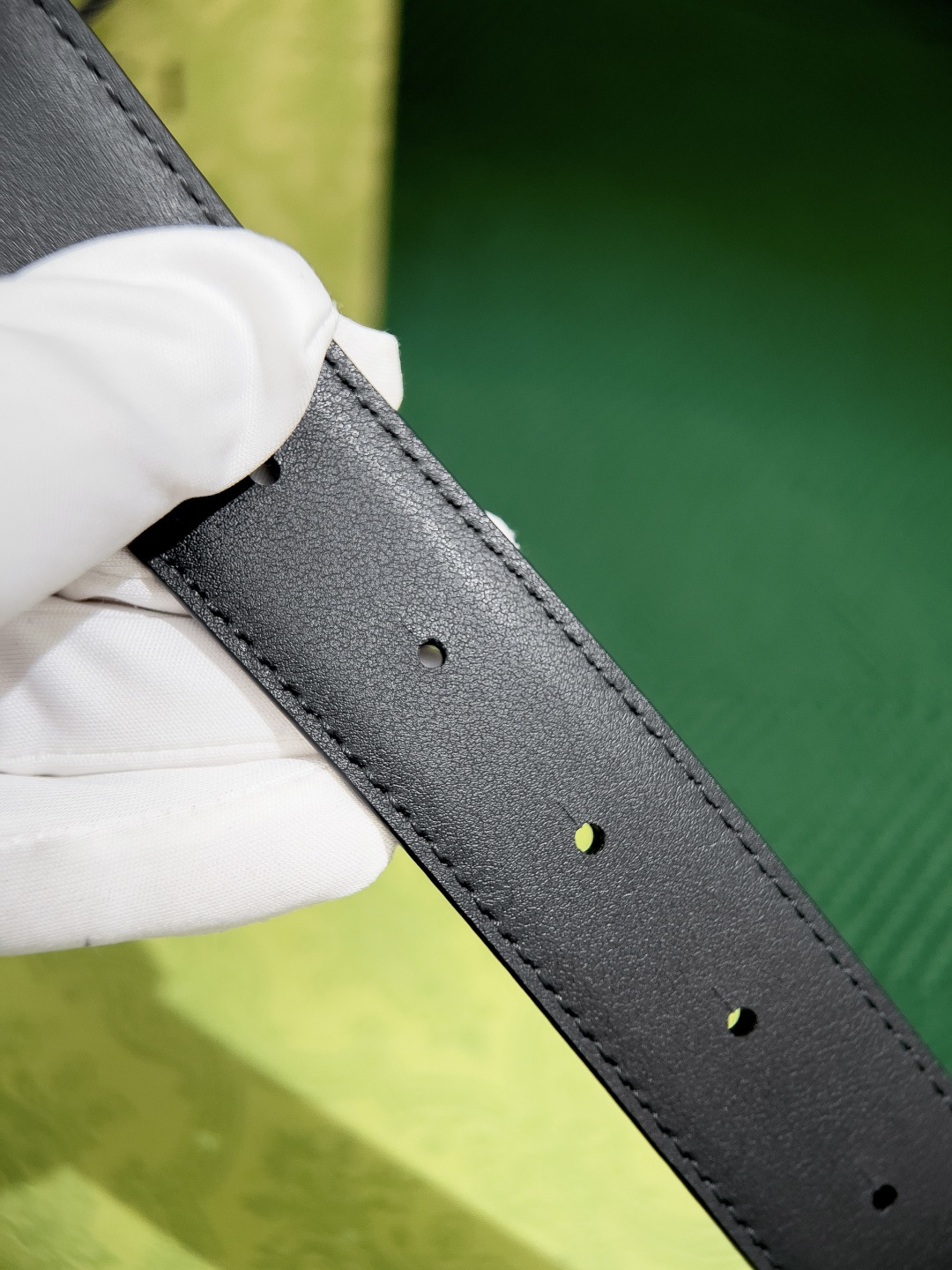 古奇 高端货品 宽度3.0 女士腰带头昂小牛皮皮料，搭配意大利sirp皮厂的底皮，精细的做工，用心制作。