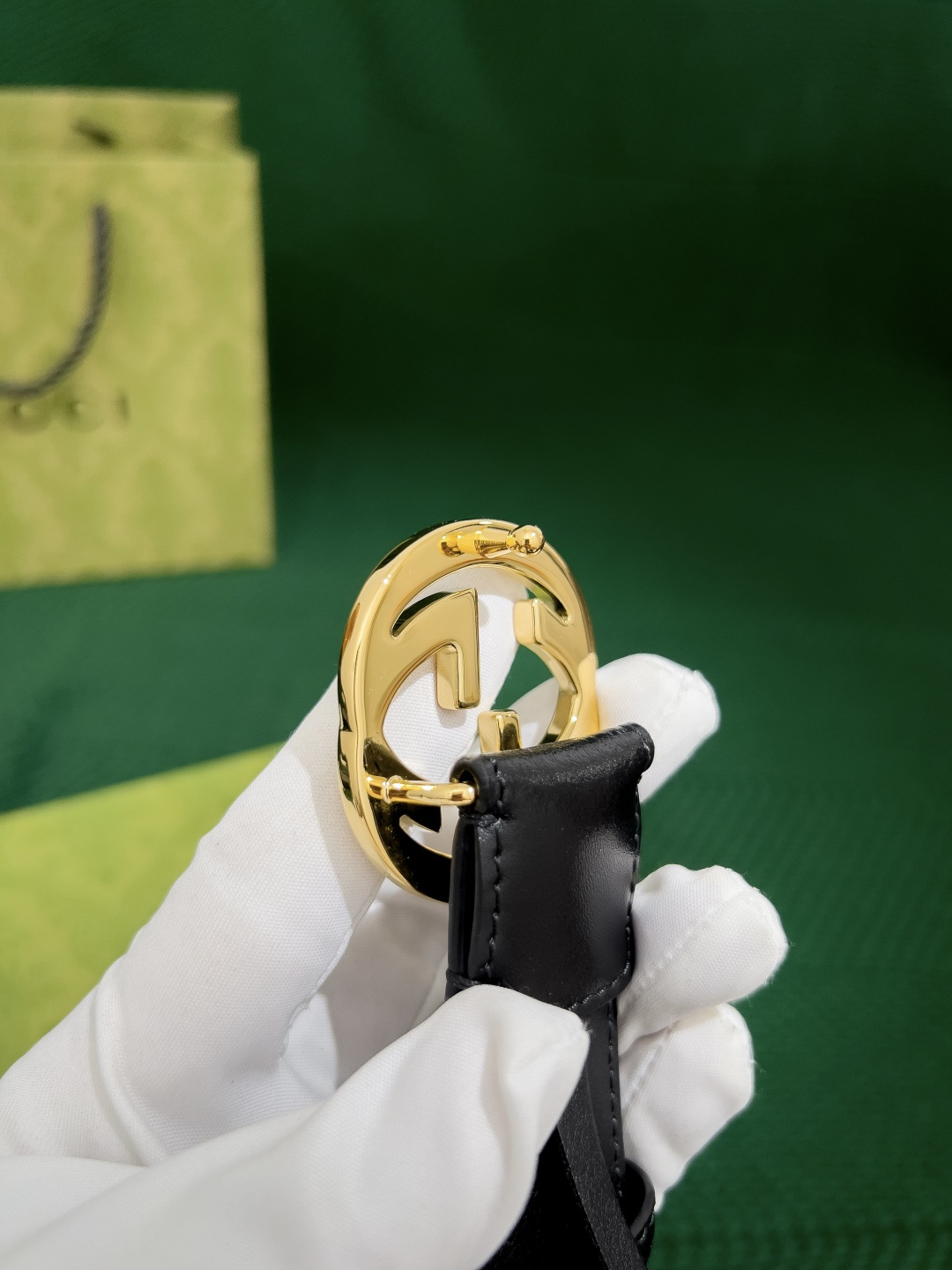 古奇 高端货品 宽度3.0 女士腰带头昂小牛皮皮料，搭配意大利sirp皮厂的底皮，精细的做工，用心制作。