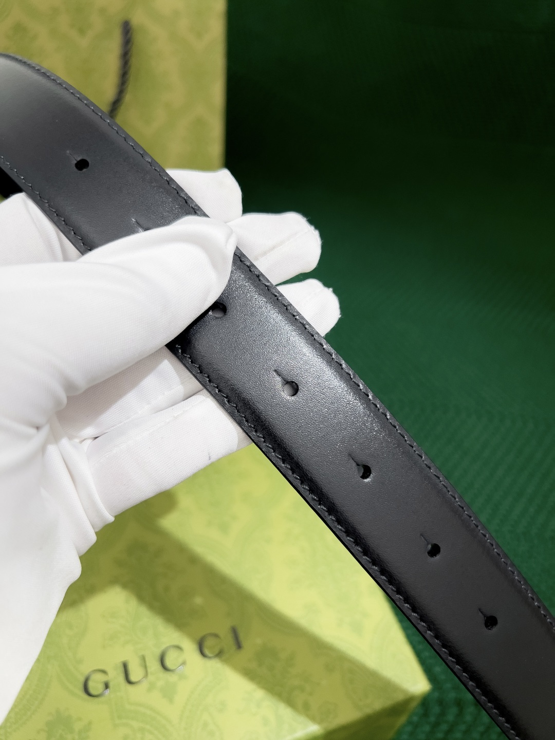 古奇 高端货品 宽度3.0 女士腰带头昂小牛皮皮料，搭配意大利sirp皮厂的底皮，精细的做工，用心制作。