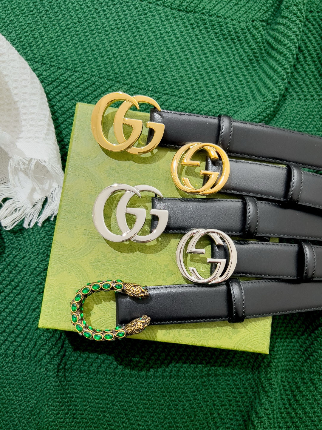 古奇 高端货品 宽度3.0 女士腰带头昂小牛皮皮料，搭配意大利sirp皮厂的底皮，精细的做工，用心制作。