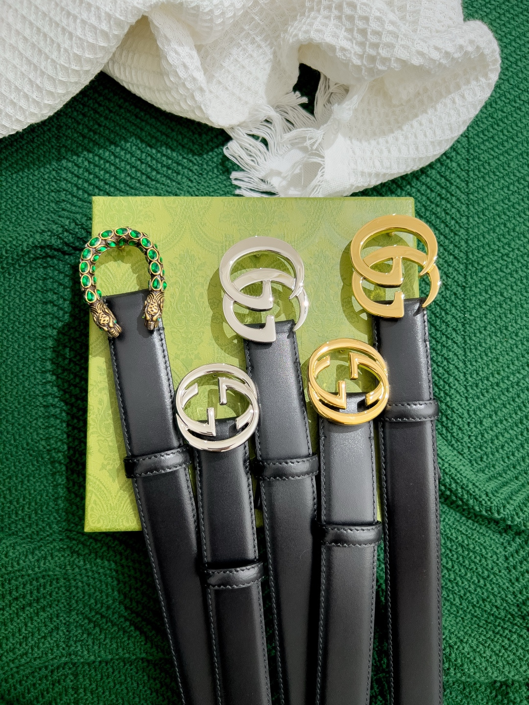 古奇 高端货品 宽度3.0 女士腰带头昂小牛皮皮料，搭配意大利sirp皮厂的底皮，精细的做工，用心制作。