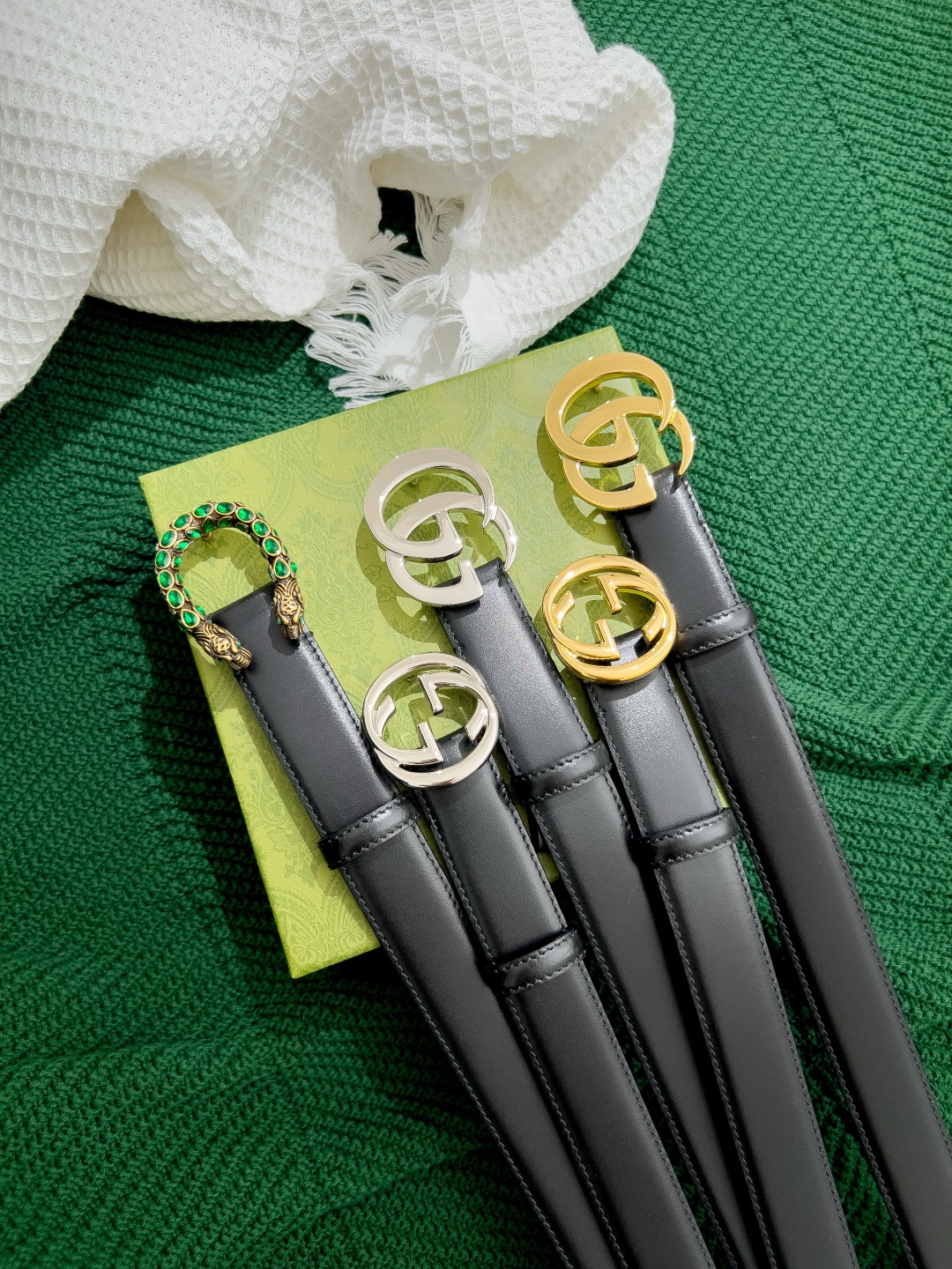 古奇 高端货品 宽度3.0 女士腰带头昂小牛皮皮料，搭配意大利sirp皮厂的底皮，精细的做工，用心制作。