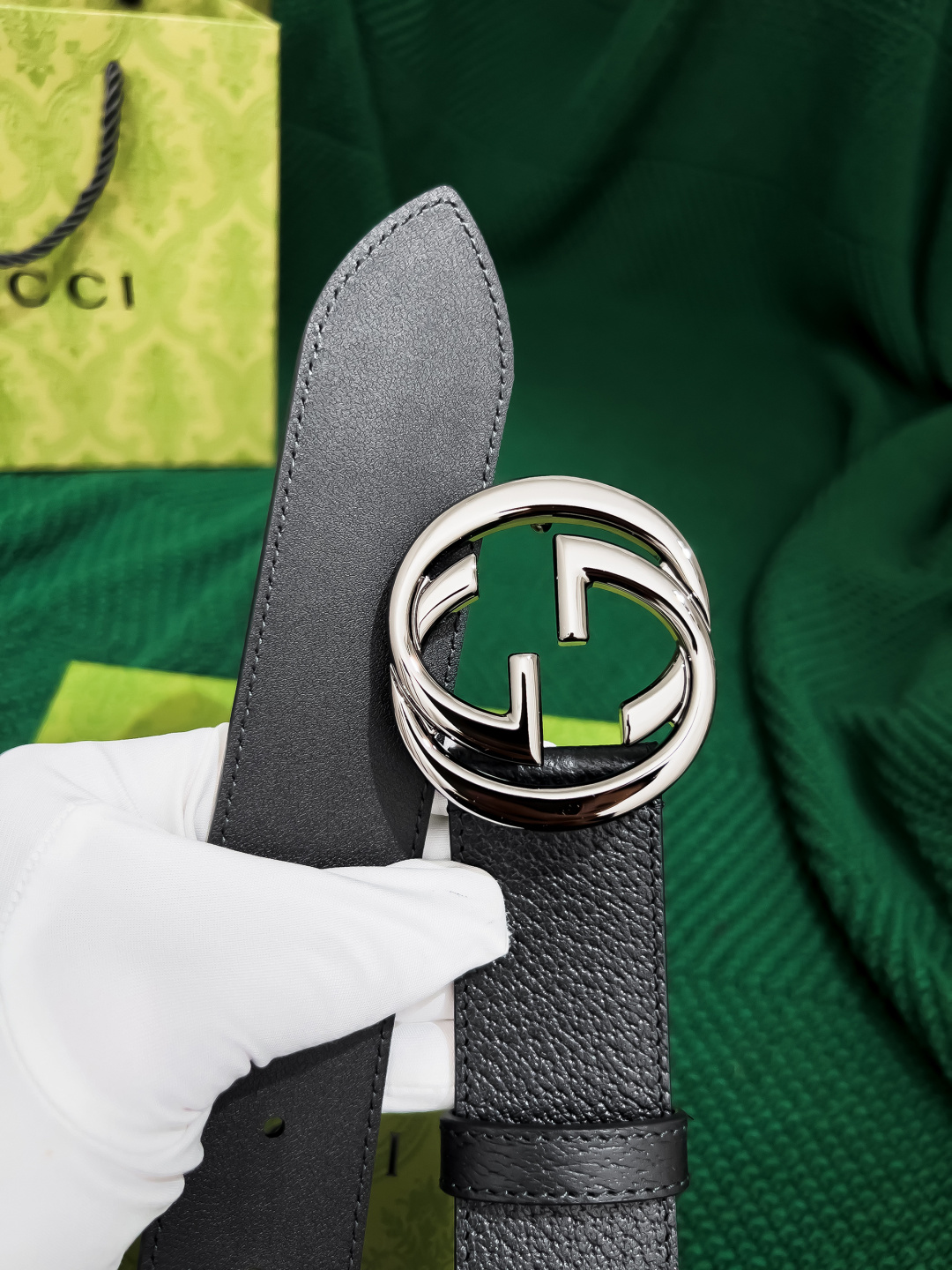 古奇 原单货 宽度40mm 原厂热压猪皮纹，对花开料，纹路正品一致，非市场不对版花纹，原厂小牛做底，欢迎