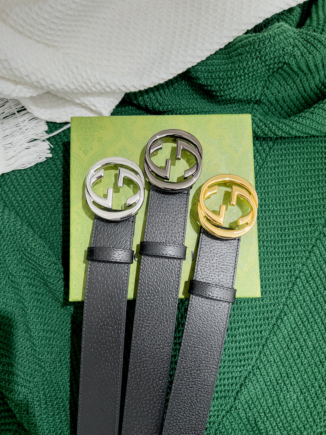 古奇 原单货 宽度40mm 原厂热压猪皮纹，对花开料，纹路正品一致，非市场不对版花纹，原厂小牛做底，欢迎