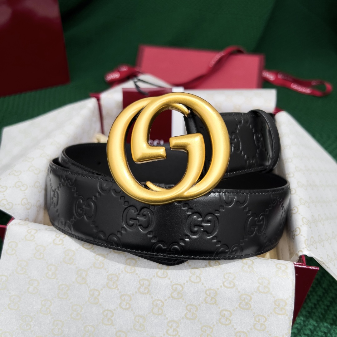  Gucci.古驰 
全套包装  宽度38mm 专柜正品11完美复刻. 原带身 印花图案清晰.配搭精扣头