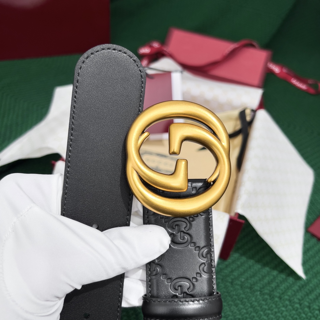  Gucci.古驰 
全套包装  宽度38mm 专柜正品11完美复刻. 原带身 印花图案清晰.配搭精扣头