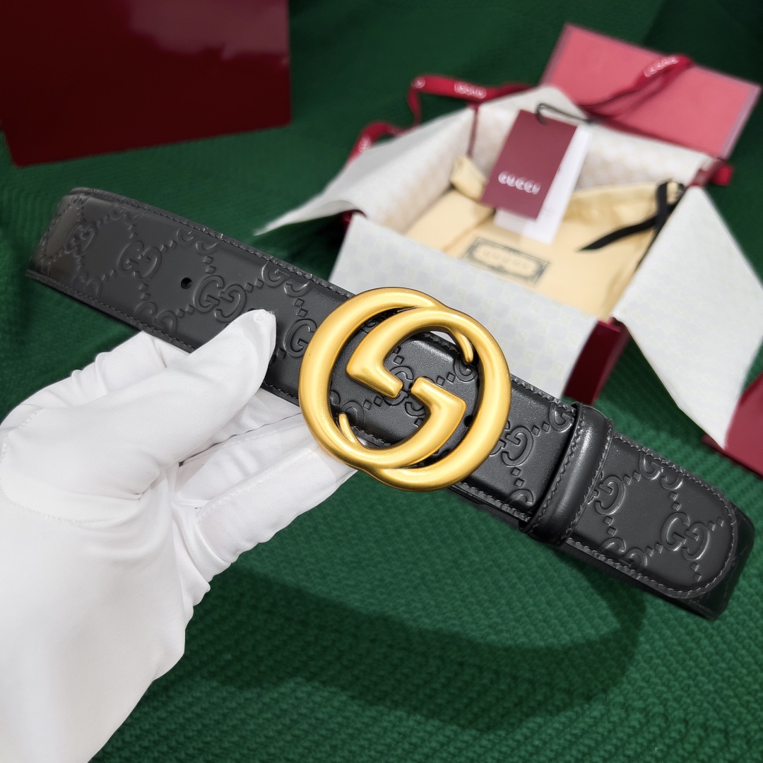  Gucci.古驰 
全套包装  宽度38mm 专柜正品11完美复刻. 原带身 印花图案清晰.配搭精扣头