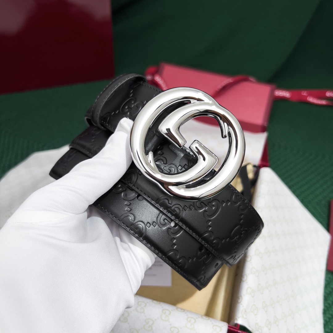 Gucci.古驰 
全套包装  宽度38mm 专柜正品11完美复刻. 原带身 印花图案清晰.配搭精扣头