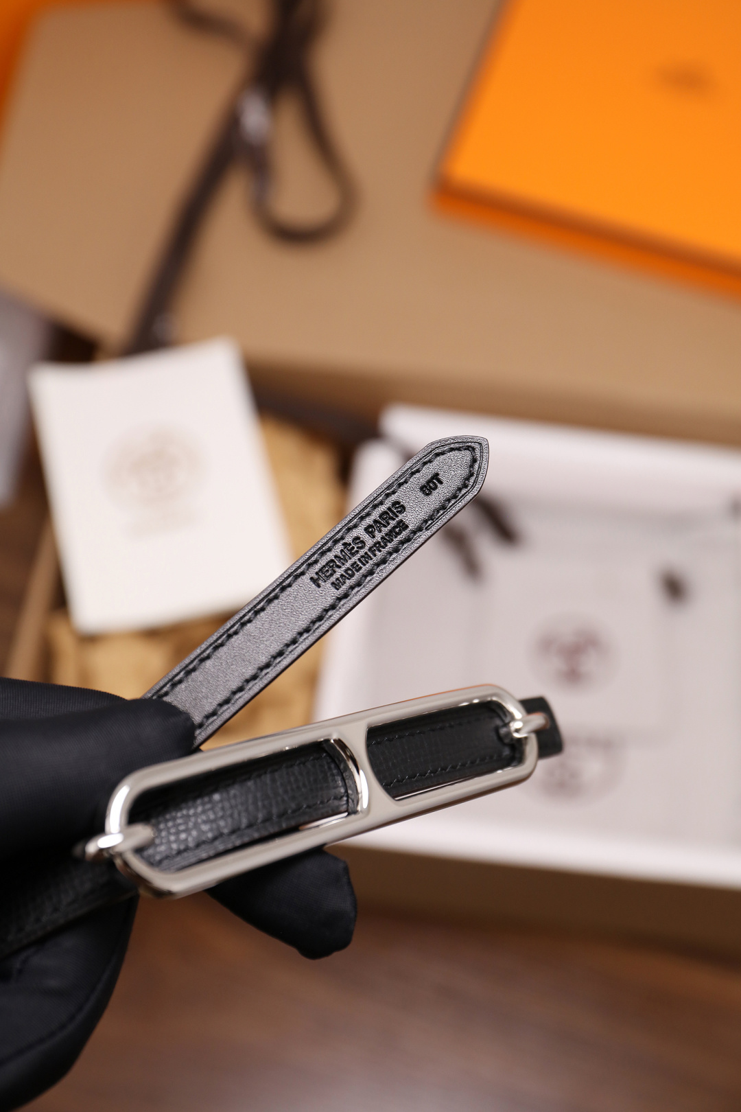 爱马仕 原单货品 宽度1.3cm 头层ep掌纹小牛皮搭配平纹小牛皮底皮，双面可用。杜克普斜针走线，意大利