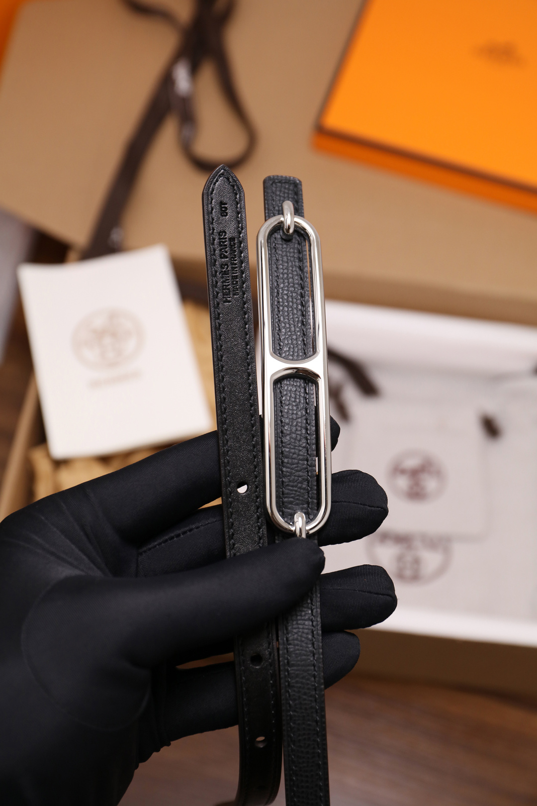 爱马仕 原单货品 宽度1.3cm 头层ep掌纹小牛皮搭配平纹小牛皮底皮，双面可用。杜克普斜针走线，意大利