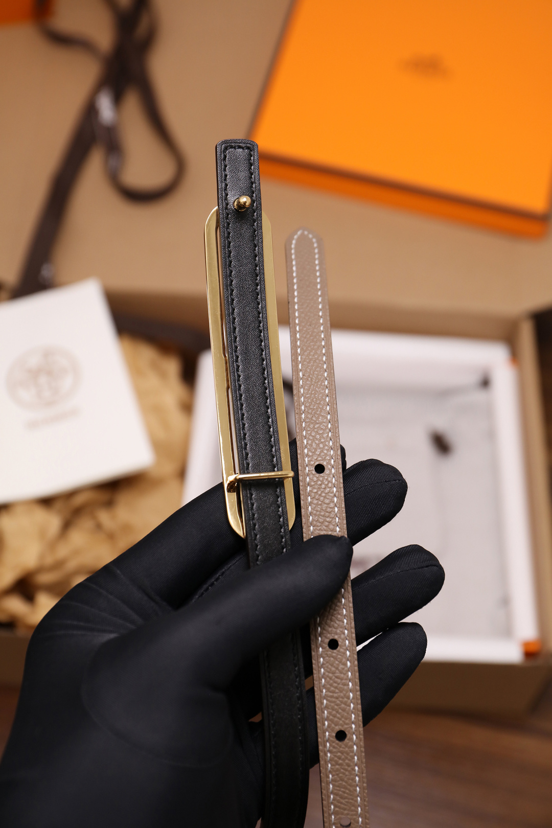 爱马仕 原单货品 宽度1.3cm 头层ep掌纹小牛皮搭配平纹小牛皮底皮，双面可用。杜克普斜针走线，意大利