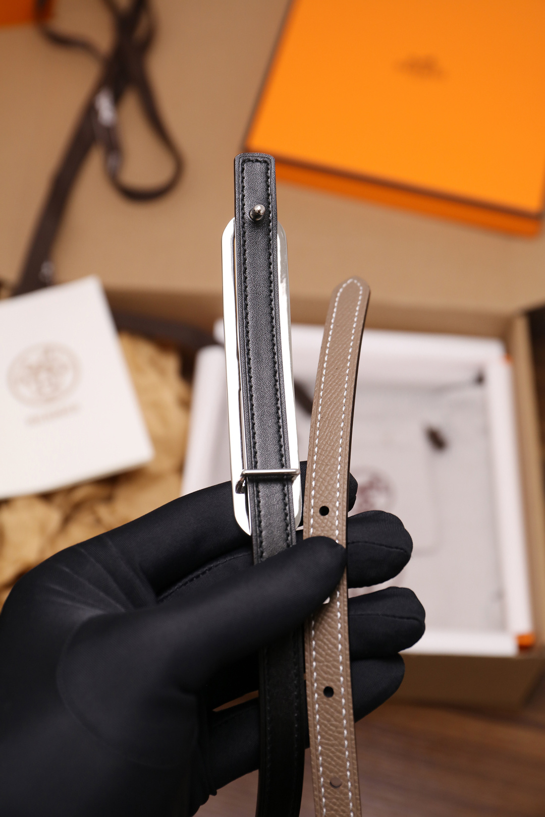 爱马仕 原单货品 宽度1.3cm 头层ep掌纹小牛皮搭配平纹小牛皮底皮，双面可用。杜克普斜针走线，意大利