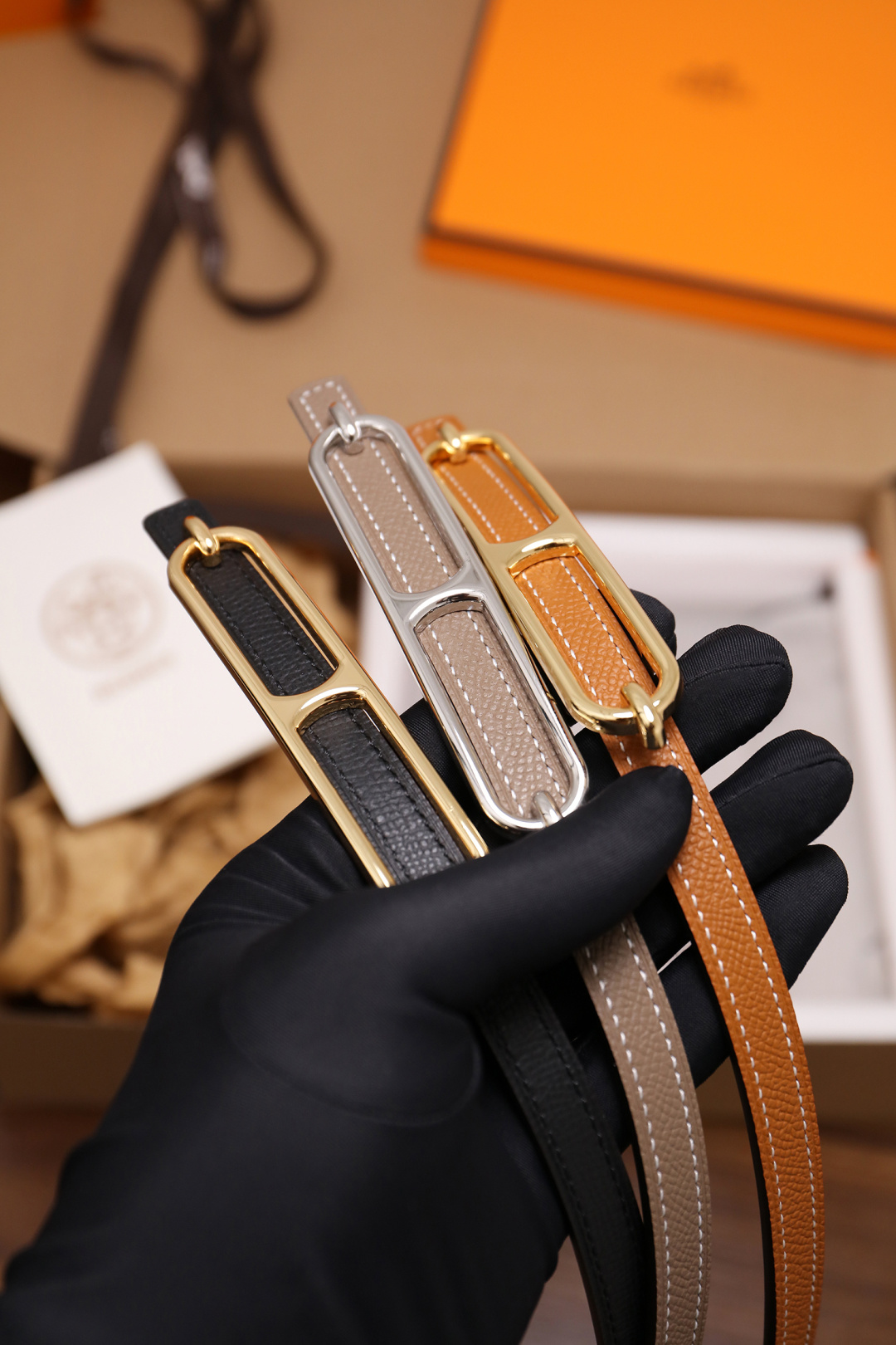 爱马仕 原单货品 宽度1.3cm 头层ep掌纹小牛皮搭配平纹小牛皮底皮，双面可用。杜克普斜针走线，意大利