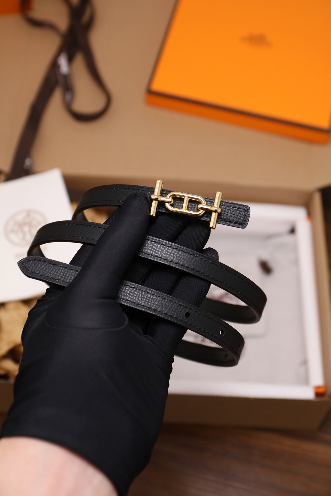 爱马仕 原单货品 宽度1.3cm 头层ep掌纹小牛皮搭配平纹小牛皮底皮，双面可用。杜克普斜针走线，意大利