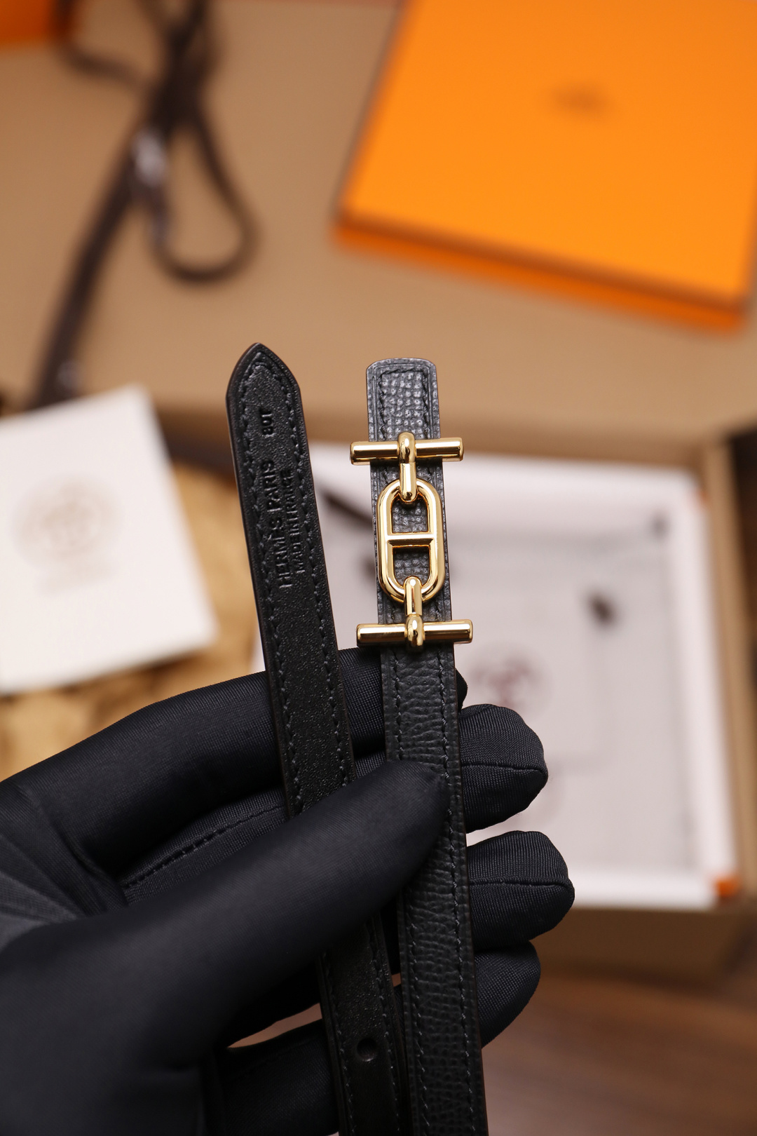 爱马仕 原单货品 宽度1.3cm 头层ep掌纹小牛皮搭配平纹小牛皮底皮，双面可用。杜克普斜针走线，意大利