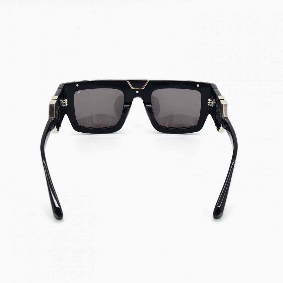  PHILIPP PLIEN
Original quality
全套原版开模 
采用进口板材切割抛光处理