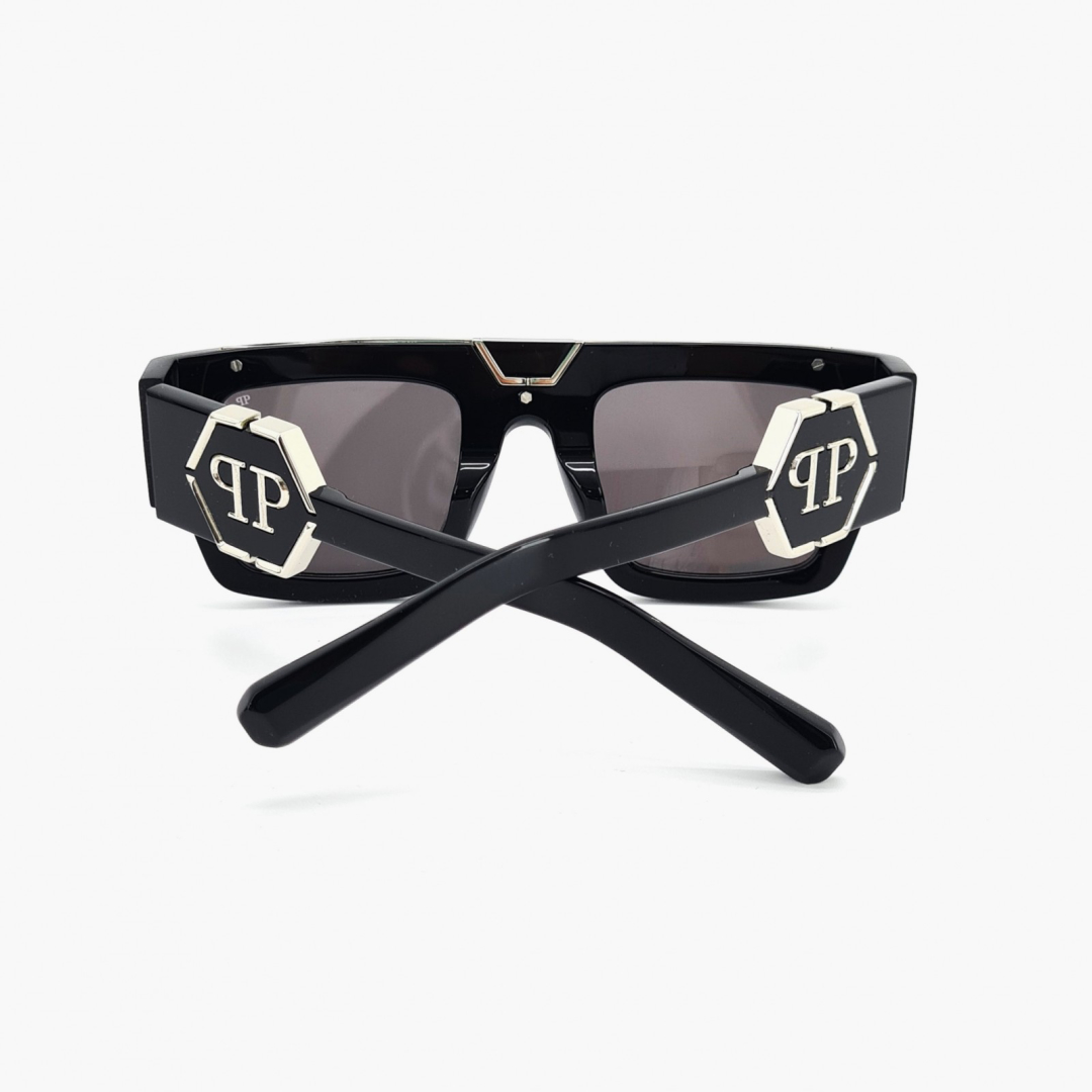  PHILIPP PLIEN
Original quality
全套原版开模 
采用进口板材切割抛光处理
