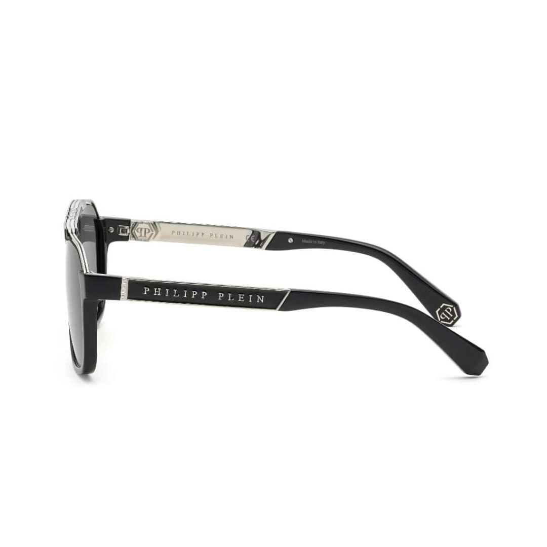 PHILIPP PLEI* 
飞行员墨镜🕶️金属细节丰富
镜腿上饰有品牌字样标识～
原版开发，细节满分💯