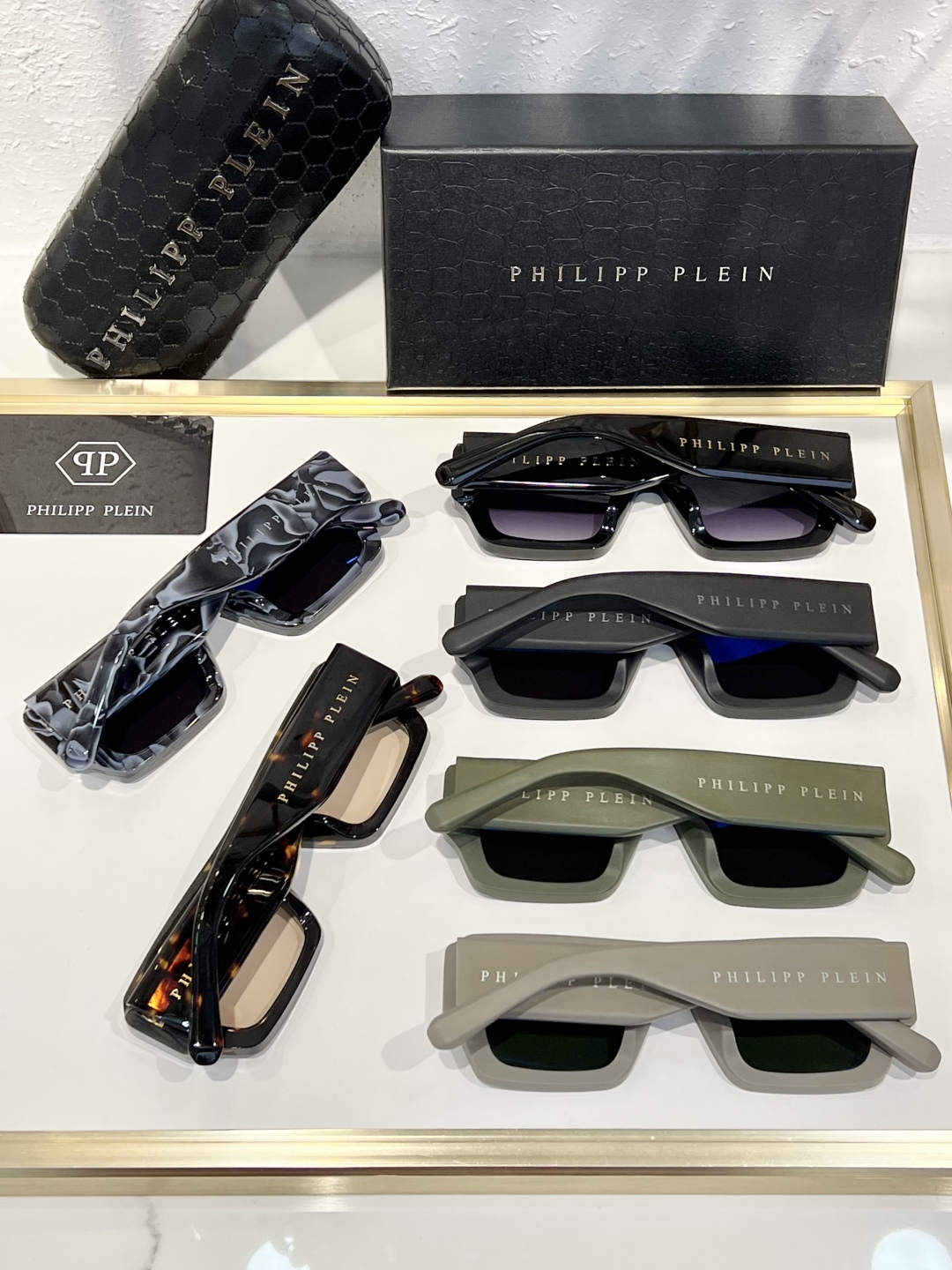 ￥270
PHILIPP PLEI* 菲利普.普莱恩～
TOP QUALITY
-原版开模
-镭射印字抹