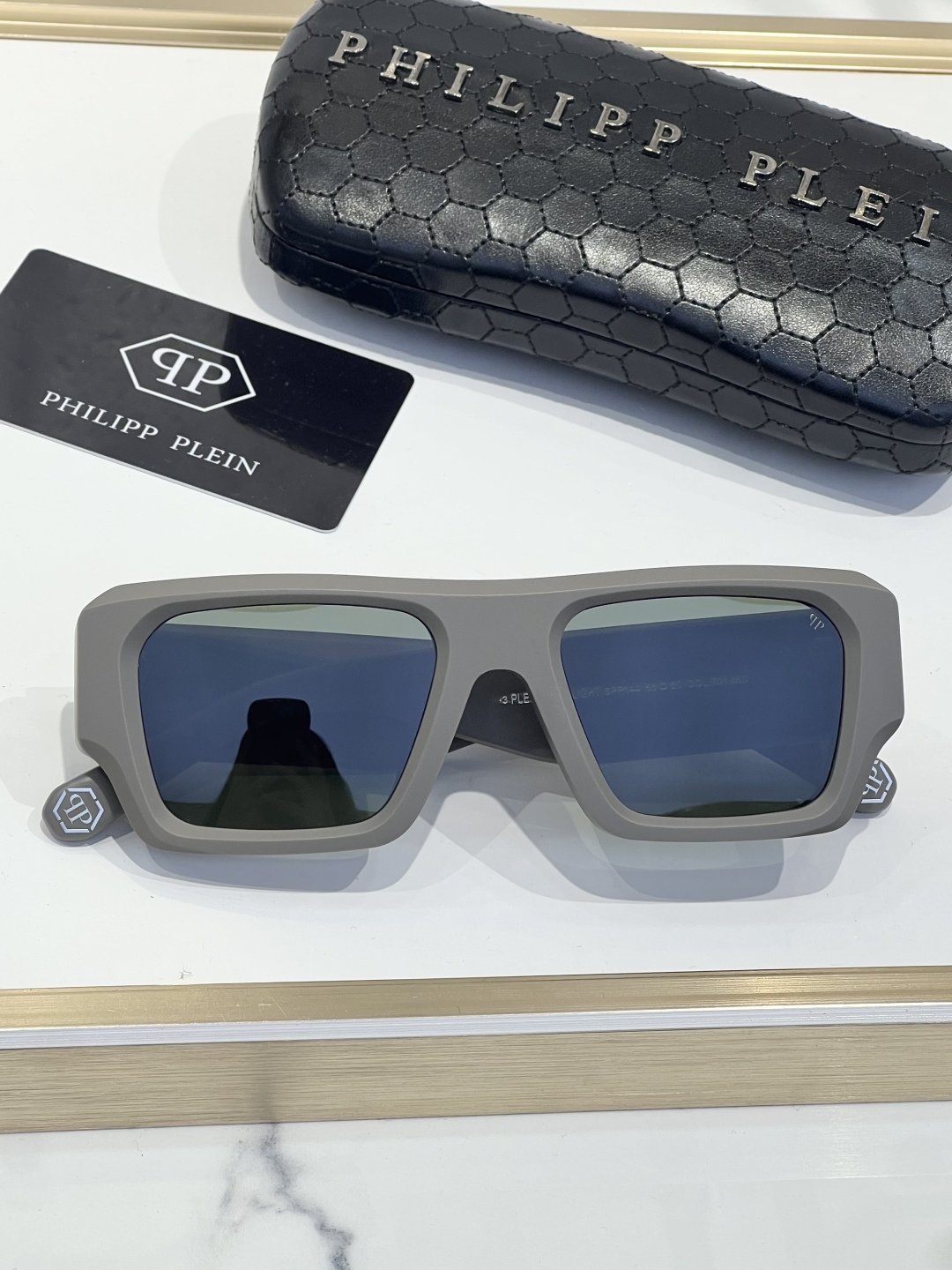 ￥270
PHILIPP PLEI* 菲利普.普莱恩～
TOP QUALITY
-原版开模
-镭射印字抹