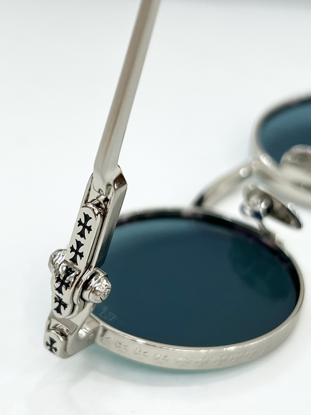 CHROME HEART*MODEL：HONEY DIPPEDSIZE：48口23-144 🐜