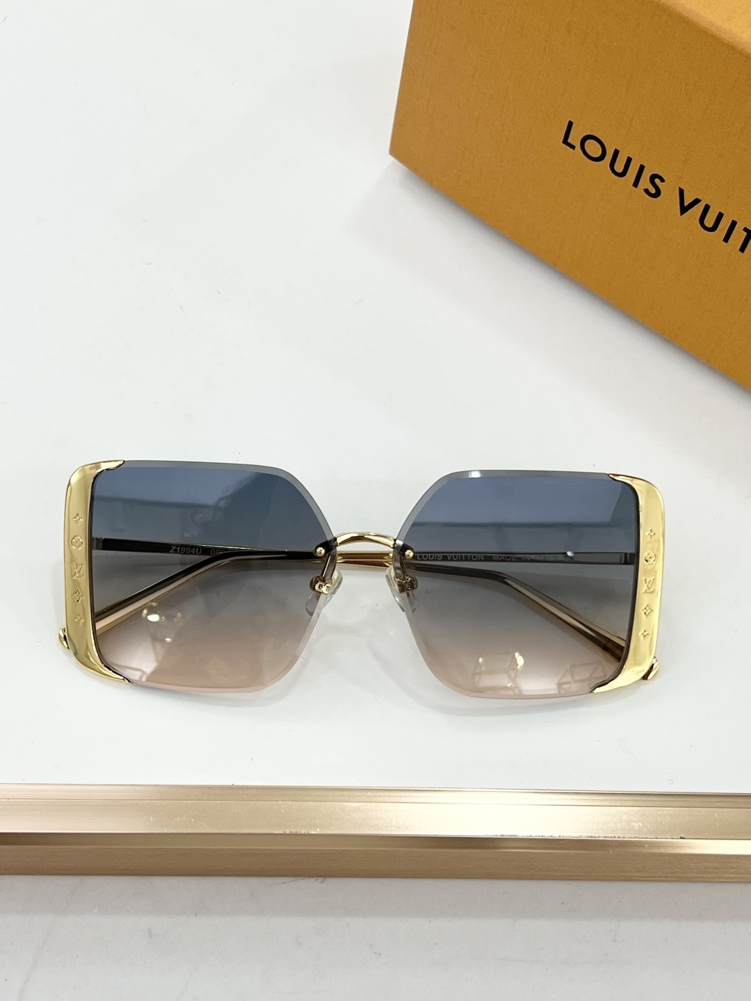LOUIS VUITTO*MODEL：Z1994USIZE：57口13-145 🐺