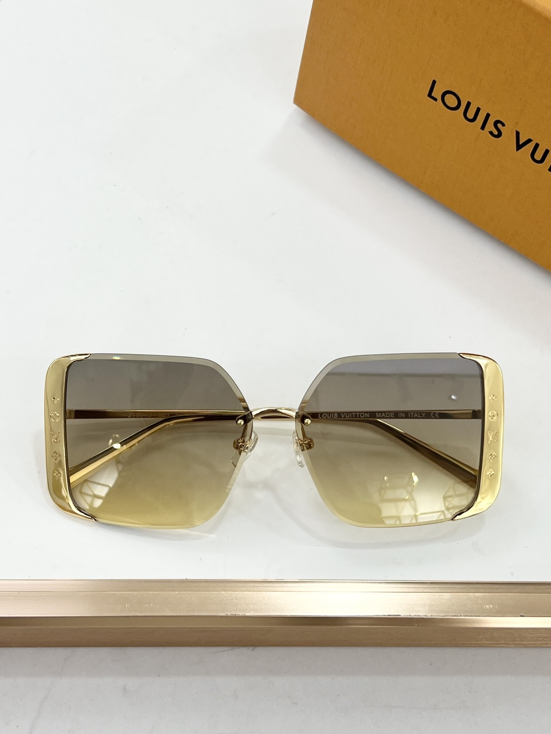 LOUIS VUITTO*MODEL：Z1994USIZE：57口13-145 🐺