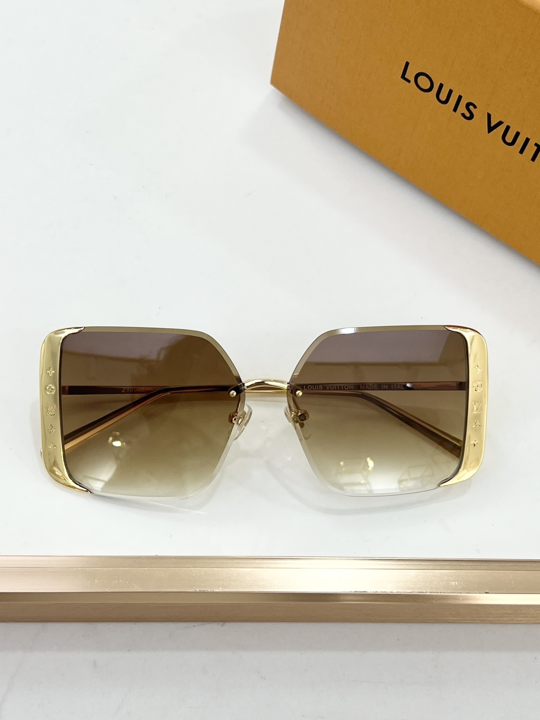 LOUIS VUITTO*MODEL：Z1994USIZE：57口13-145 🐺