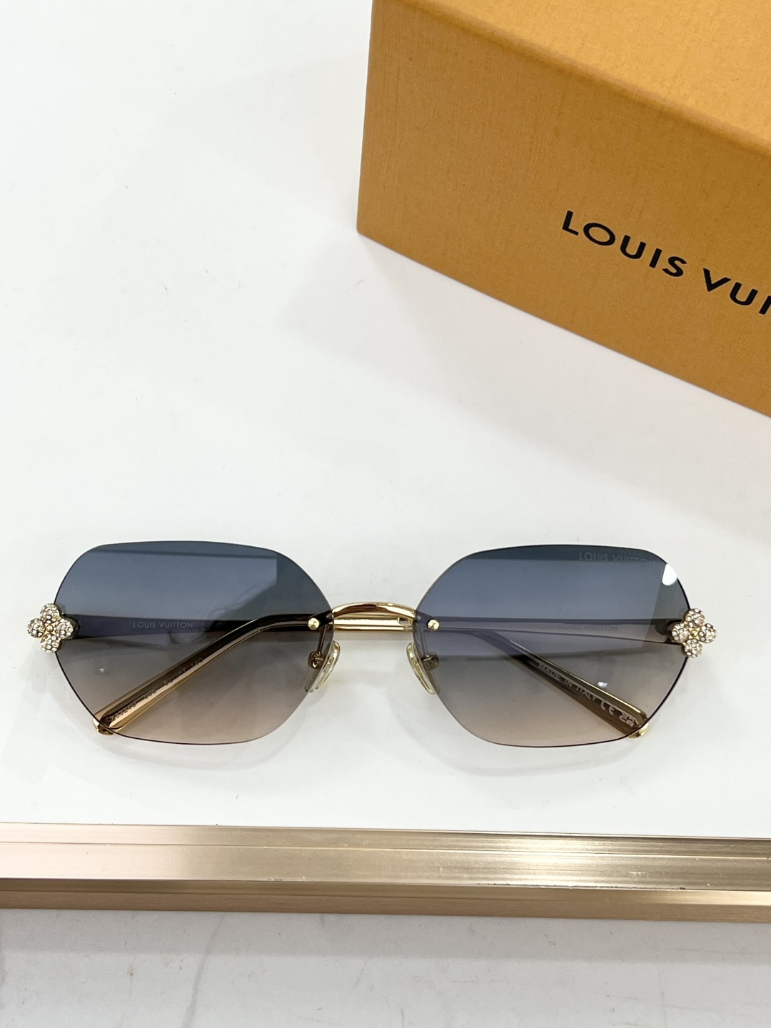 LOUIS VUITTO* MODEL：Z3324U SIZE：62口17-140 🐴 