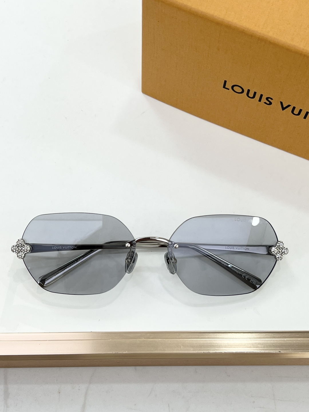 LOUIS VUITTO* MODEL：Z3324U SIZE：62口17-140 🐴 
