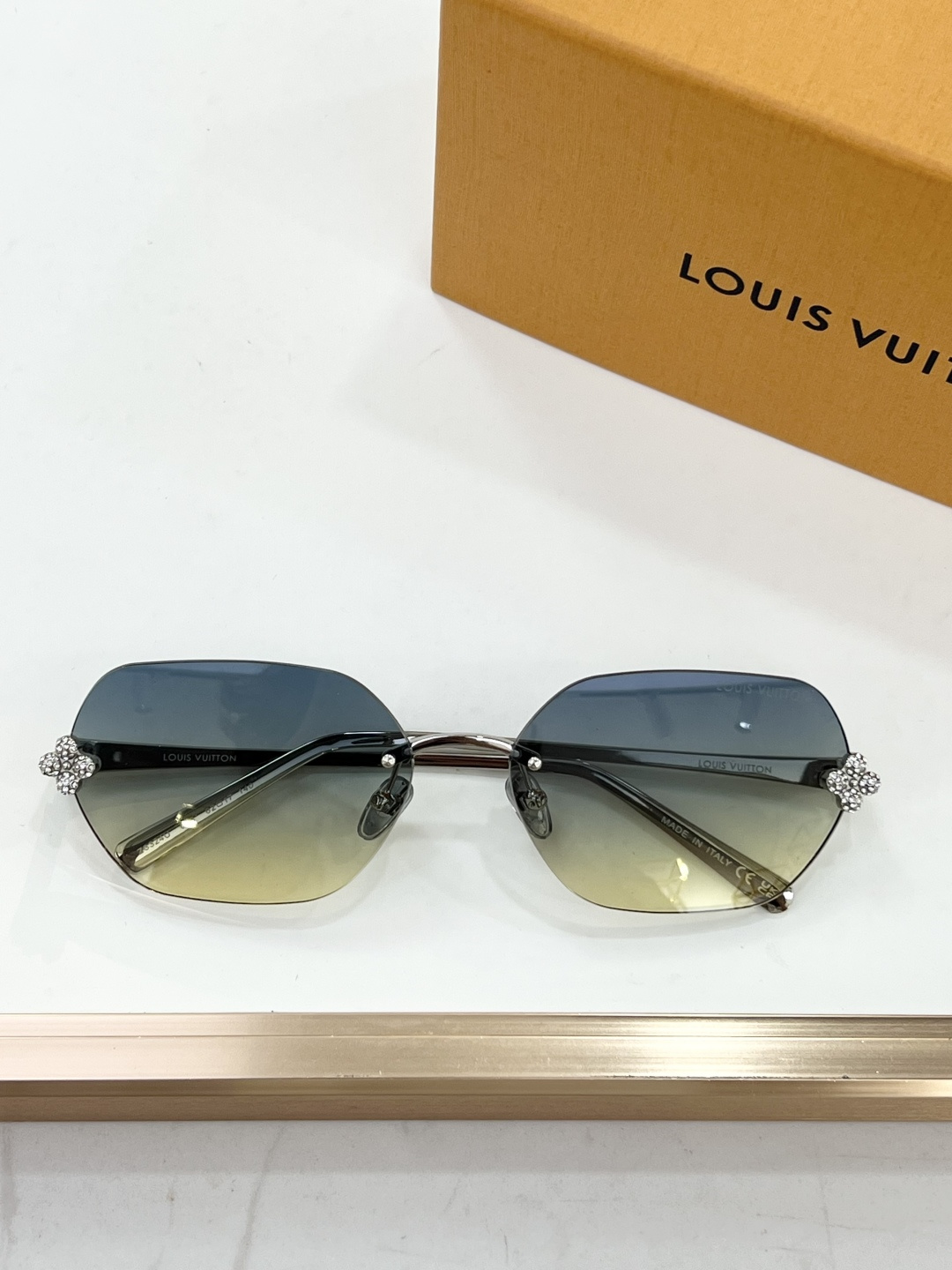 LOUIS VUITTO* MODEL：Z3324U SIZE：62口17-140 🐴 