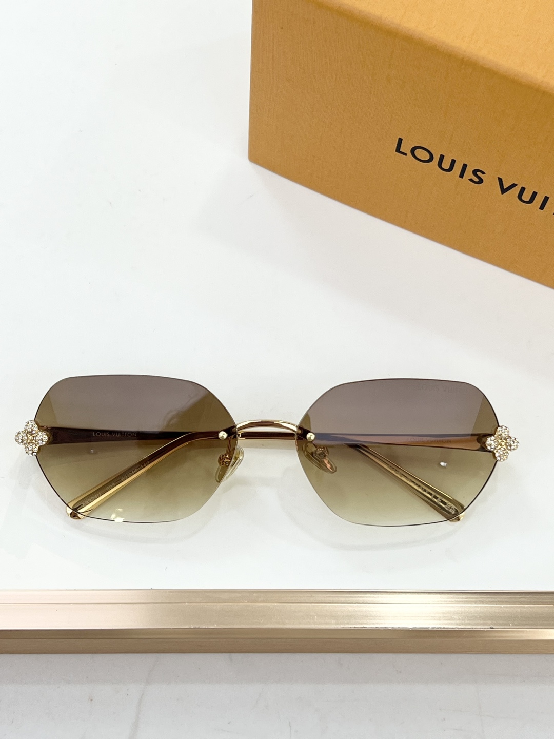 LOUIS VUITTO* MODEL：Z3324U SIZE：62口17-140 🐴 