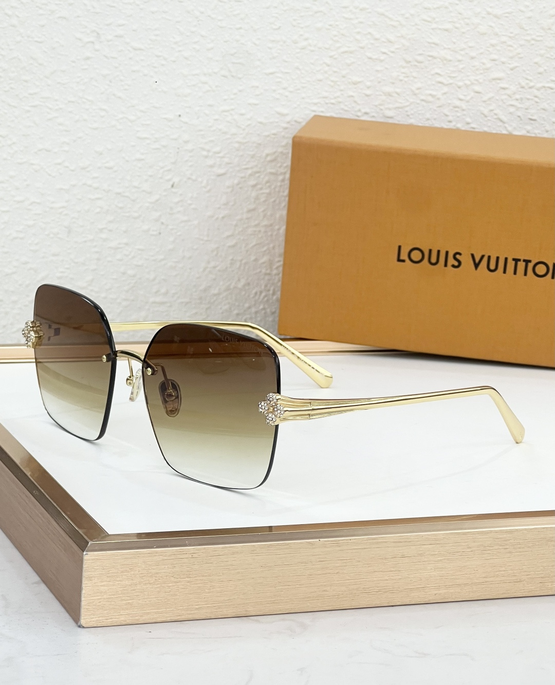 LOUIS VUITTO* MODEL：Z3396U SIZE：62口17-140 🐴 